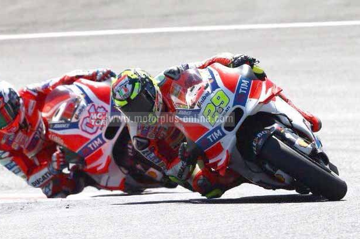 Tak seperti tim lainnya yang melakukan sesi tes resmi di sirkuit Brno, Rep. Ceko (22/8), tim pabrikan Ducati malah pilih sesi test secara pribadi di sirkuit Missano, Italia (23/8).