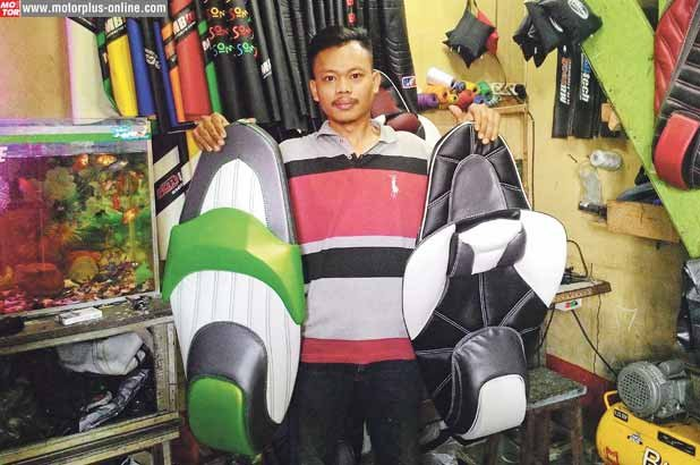 Maskono Gunadi atau yang biasa disapa Kono pemilik KRJ custom spesialis jok custom ini termasuk pengrajin jok handal. Hasil jahitan joknya kerap menang di kontes modifikasi. Hasil karyanya pernah berhasil keluar sebagai pemenang