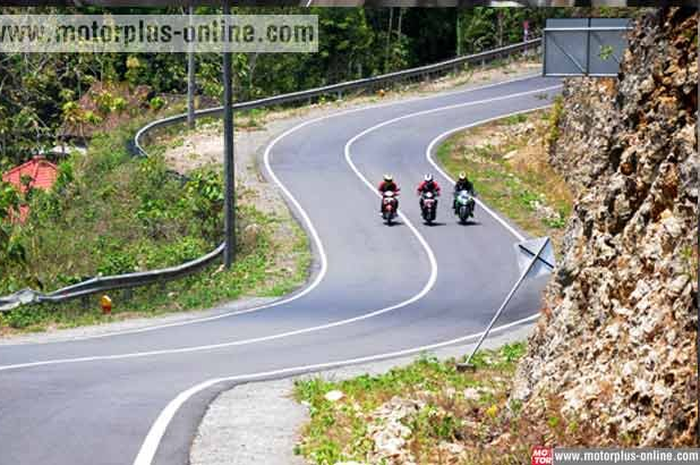 Perjalanan tim Uji Performa Pertamax Plus 3.000 Km hari ke-7 lalu (25/11), menempuh rute Pangandaran-Bandung menyisir keindahan jalur pantai selatan pulau Jawa. Dari hari ke-7 ini crew MOTOR Plus yang turun di Uji Performa Pertamax Plus sudah riding 