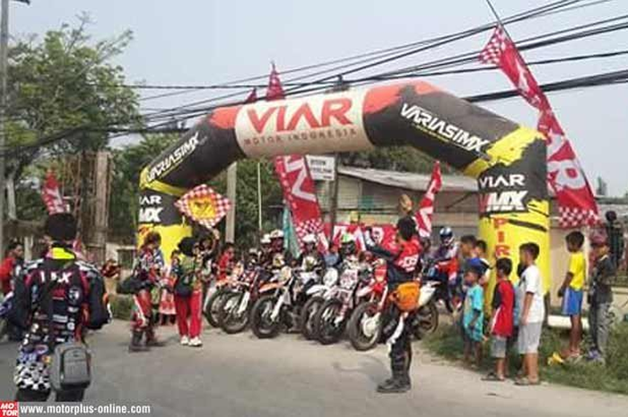 Kali ini Viar 7 Explorer mengikuti event uber alias ulin bareng, bersama para pecinta penggaruk tanah. Event yang di selenggarakan di Jayanti, Bogor. Pada hari minggu (25/10) ini, di respons cepat oleh para offroaders Jabodetabek