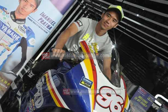 Indonesia harus berbangga hati, karena produk bikinan dalam negeri Yamaha YZF-R3 kembali jadi motor official VR46 Riders Academy. YZF-R3 atau R25 di Indonesia, digunakan untuk latihan murid Valentino Rossi di “Master Camp” di Misano, San Marino (13/9