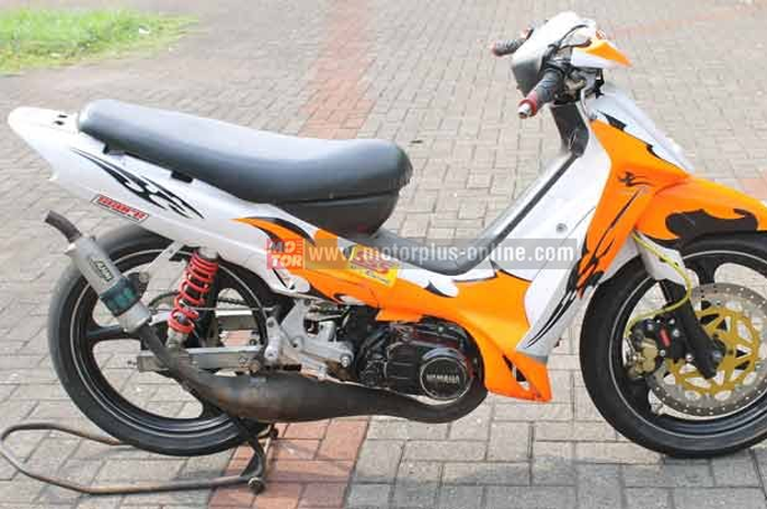 Untuk mendapatkan handling ala motor balap, footstep Yamaha F1Z-R eks pembalap nasional eranya Underbone 2-tak