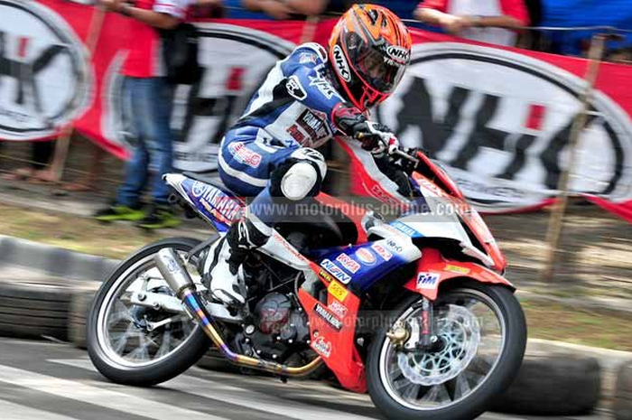 Karena turun di kelas MP5,  pengapian Yamaha MX-King tim Yamaha Yamalube Putra Anugrah FDR NHK SSS NGK tetap standar