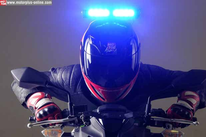 Silakan deh tanya orang-orangyang pakai motor atau mobil bagaimana kalau mendadak suara dan lampu dari rotator kedengaran. Sumber rotator enggak tahunya bikers yang turing atau perjalanan berombongan meminta jalan khusus pada pengguna jalan lain. Jel