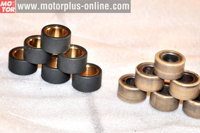 Memaksimalkan kinerja motor matic bisa dengan mengupgrade bagian CVT. Dengan memaksimalkan part di CVT bisa membuat tarikan mesin tambah enteng. Iya dong, kan part yang ada di CVT menjadi penyalur daya