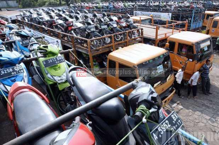 Penyerahan motor untuk program mudik bareng Kementerian Perhubungan menuju lokasi mudik akan berlangsung pada 29-30 Juni 2016. Sehari kemudian (1/7) motor akan diangkut ke kota tujuan. Sebelum menyerahkan motor ke pihak