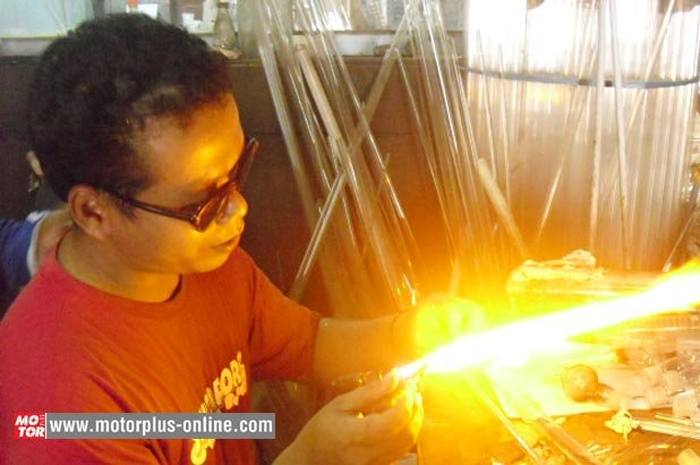 Rujukan pilihan alternatif buat tuner tanah air yang ingin memiliki alat ukur buret buatan lokal, berkualitas dan tidak kalah dengan produksi pabrik. Apalagi bisa tentukan desain serta memiliki sertifikat kalibrasi.