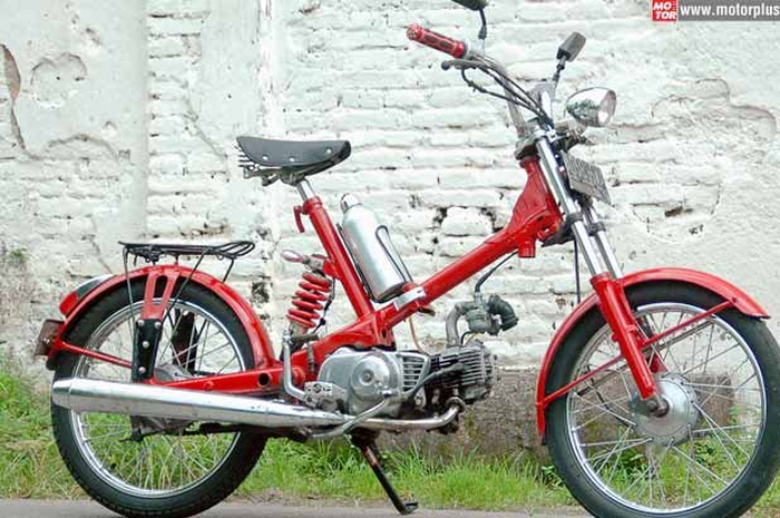 Modifikasi Honda Super Cub 800 1981 Solo, Konsepnya Galau, Motor Atau Sepeda?