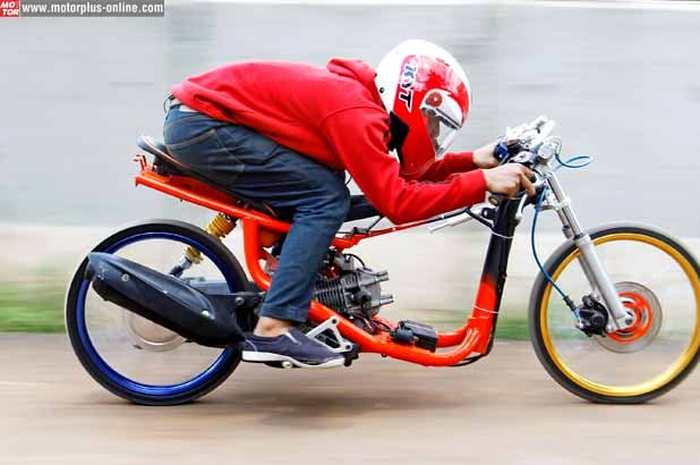 Ahoc'x Racing enggak ada hubungannya dengan Gubernur DKI, Ahok. Ahoc’x Racing bikin Yamaha Mio 2010 jagoan pendatang baru gopek meter. Yamaha Mio 2010 jagoan pendatang baru gopek meter spek 58-an di Jakarta Timur