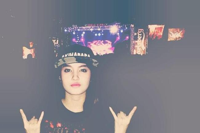 Nabilah JKT48 Nggak Sempat Nonton Hatebreed di Hammersonic 2014