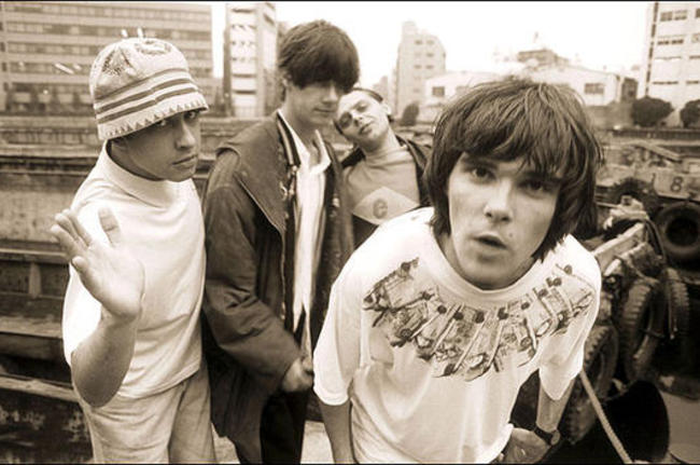 Seorang Meninggal Dunia Setelah Terjatuh Di Konser Stone Roses