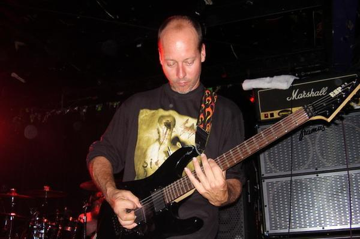 Mantan Gitaris Obituary Ditangkap Karena Membuat Sabu di Rumahnya