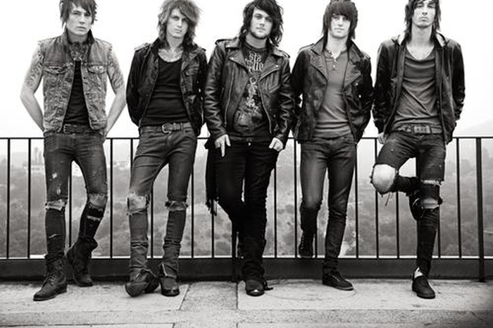 Rekaman Konser Asking Alexandria Di Reckless and Relentless Tour