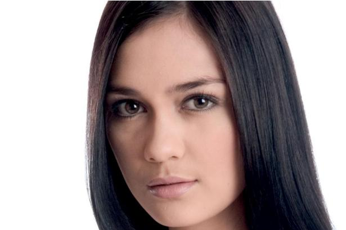 Luna Maya Tegar Hadapi Isu Video Mesum
