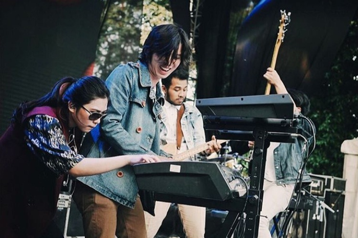 Isyana Sarasvati gangguin keyboardisnya di #HAIDay2015