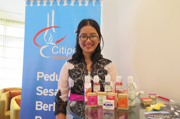 Salmanita R. A Gautama, siswi SMKN 4 Denpasar, CEO student company pembuat sabun buah 