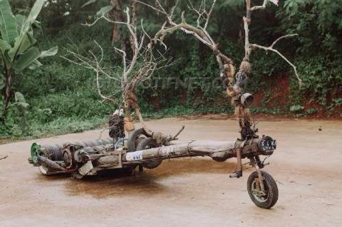 Walau terbuat dari pohon, Vespa ini sudah menjelajah sampai Aceh!