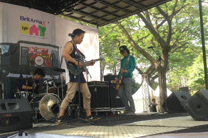 Cheer Up 26 Band
