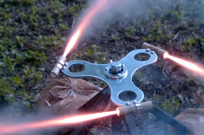 spinner bertenaga roket