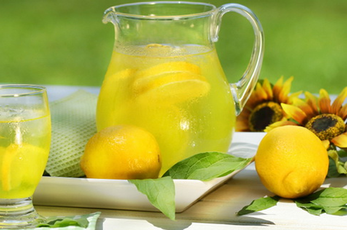 Stres? Coba Redakan dengan Air Lemon!