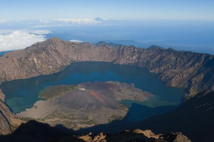 5 Gunung yang Harus Ditaklukan Pendaki Pemula
