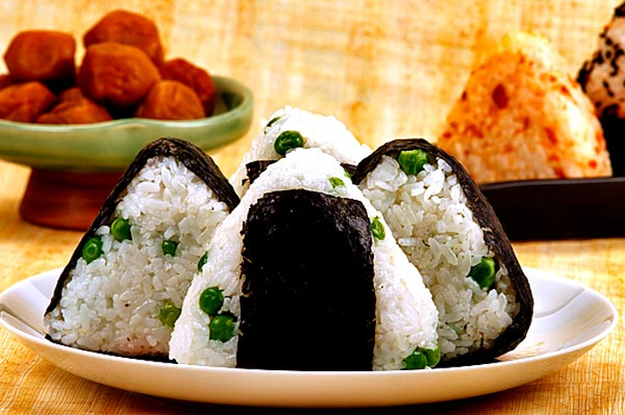 Makanan Jepang yang Harus Kita Coba Selain Sushi (2)