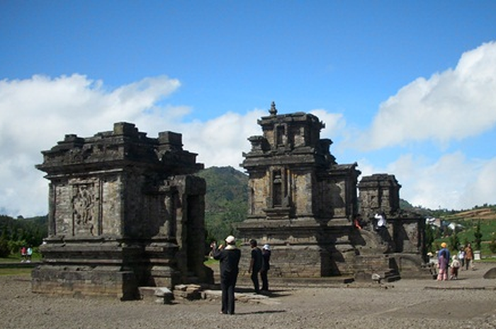 Keindahan dan Keselarasan Candi Dieng