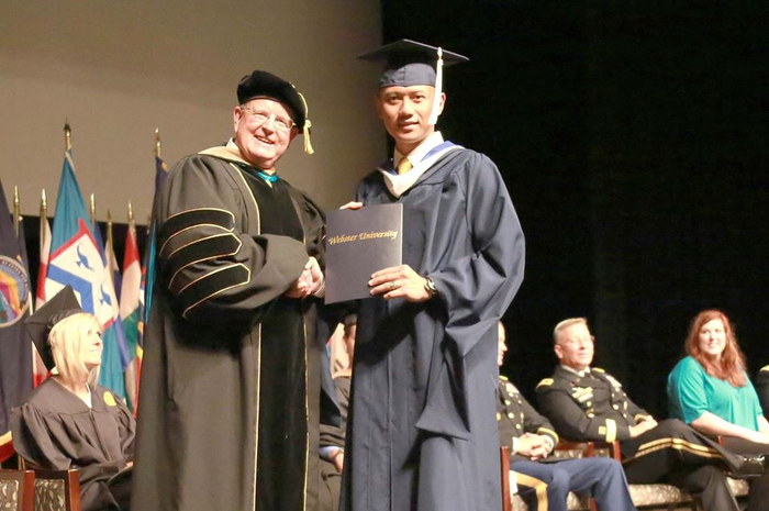 Agus Yudhoyono Lulus dari Webster University dengan IPK 4.0, FB SBY: Like Father, Like Son