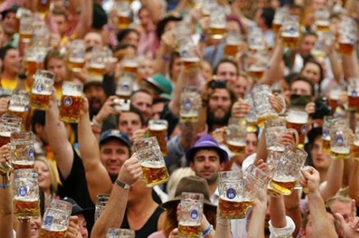 10 Fakta Mengejutkan dari Oktoberfest di Jerman (1)