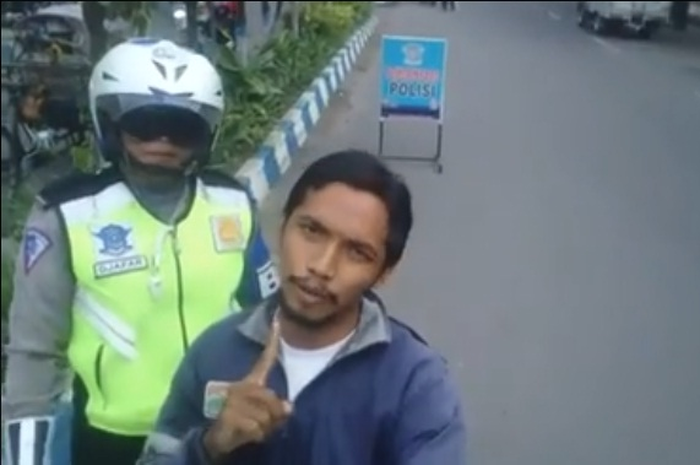 razia polisi terkena razia warga