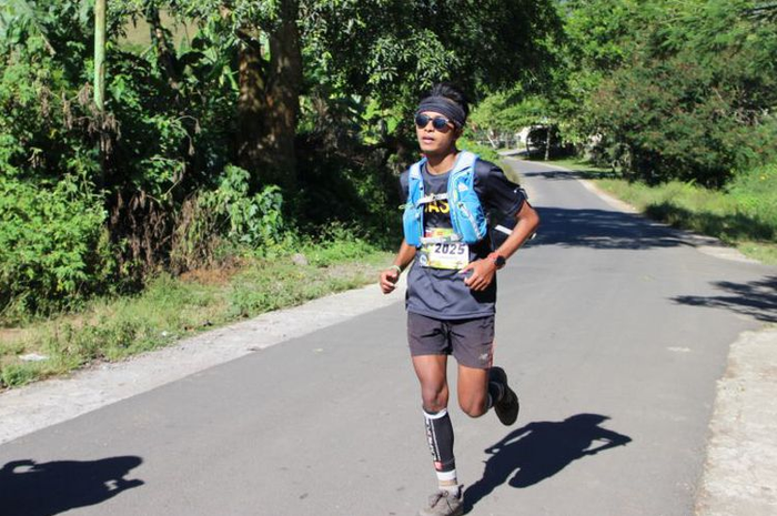 Akhmad Nizar, pecahkan rekor lari 27K di Rinjani 100