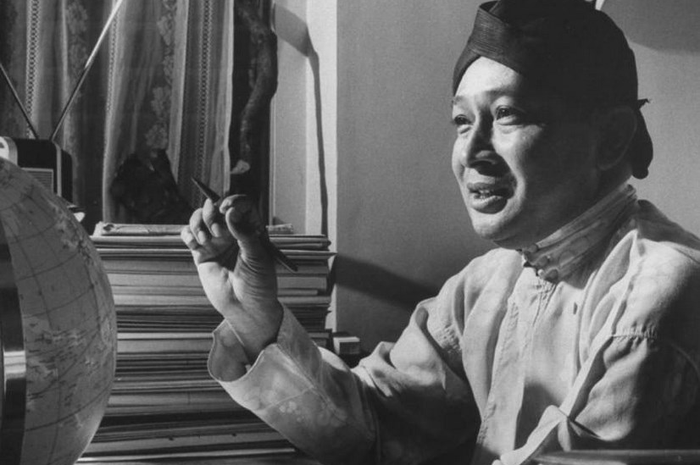 Kesimpangsiuran tersebut disebabkan di masa Ialu (persisnya di masa Orde Baru), ada kecenderungan untuk mengaitkan, bahkan mencari-cari hubungan seseorang dengan keluarga kerajaan.