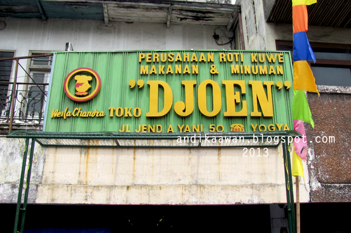 Toko Roti Djoen