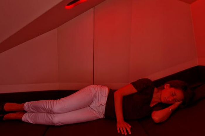 Membiasakan Karyawan Tidur Siang dengan Camlspace