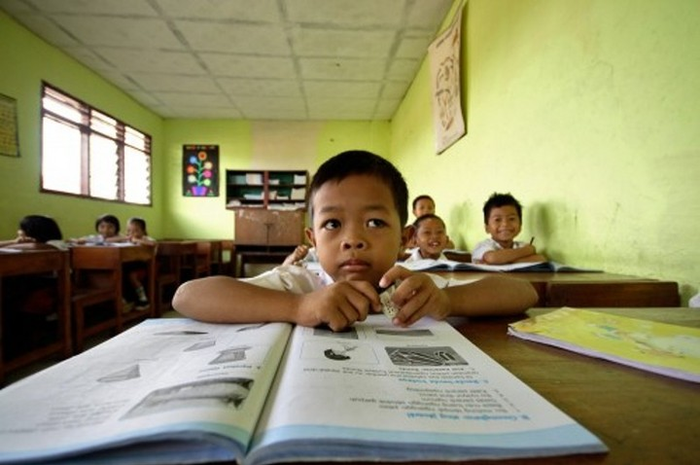 Ini jawaban musyawarahkan cara menjaga kebersihan di lingkungan kelasmu yang menjadi soal dalam buku tematik kelas 5 SD tema 2.