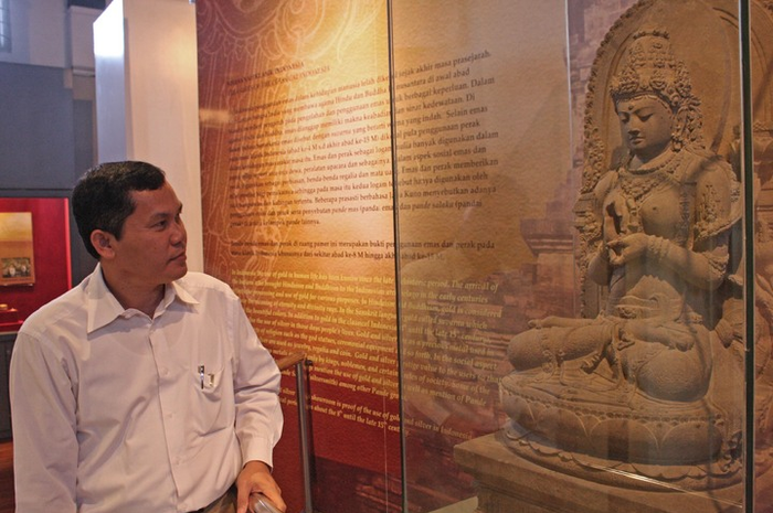 Koleksi Museum Nasional Jakarta di lantai dua gedung lama museum tersebut.