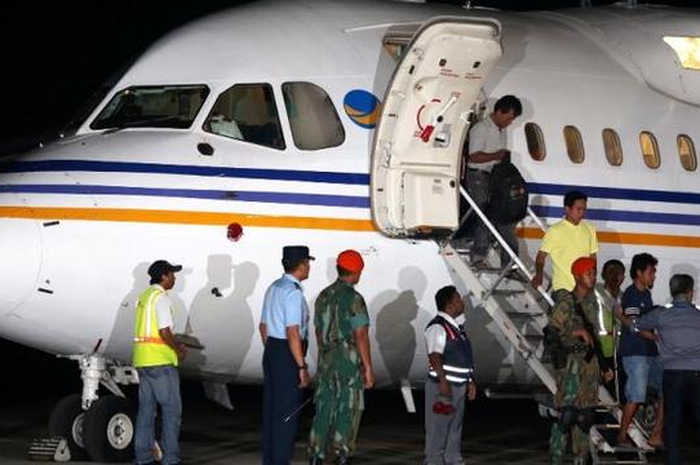 Warga Negara Indonesia yang sempat disandera kelompok Abu Sayyaf di Filipina tiba di Lanud Halim Per
