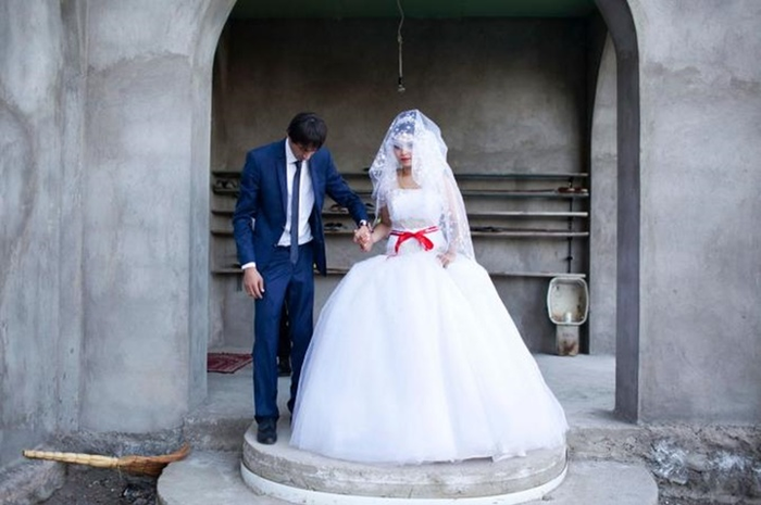 Sepasang pengantin