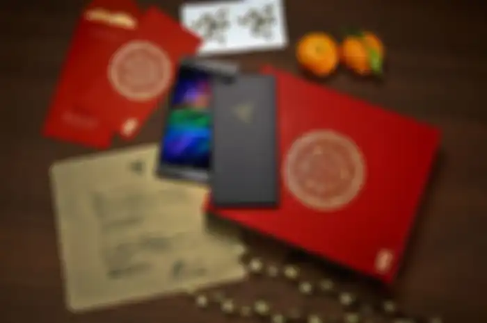 Gold Razer Phone