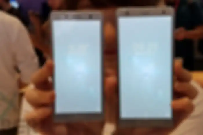 Beda Sony XZ2 dan XZ2 Compact