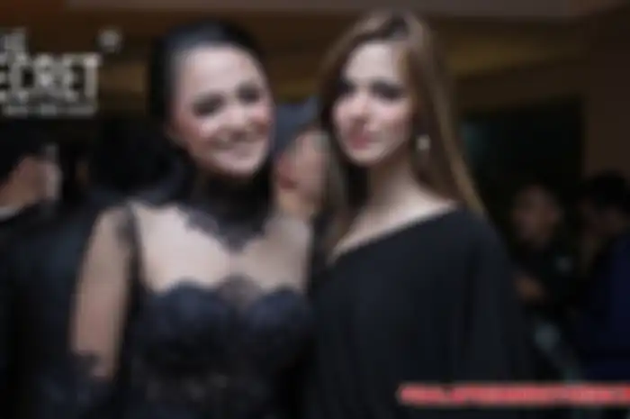 Nia Ramadhani hadir memberikan support untuk Film Marshanda