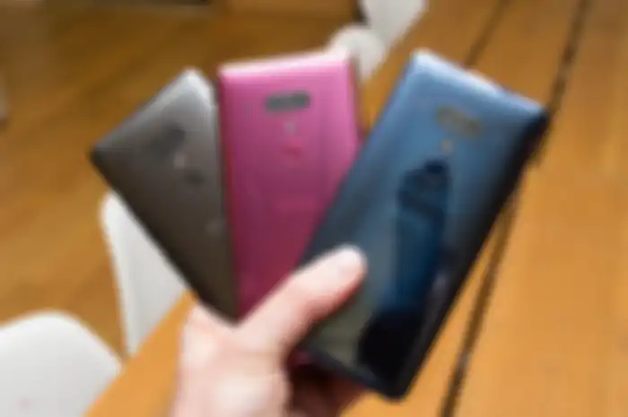 HTC U12+