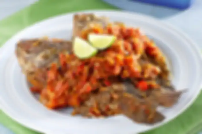 Ilustrasi Ikan Mujair Masak Pedas