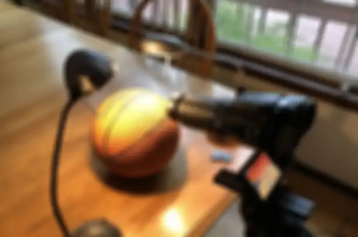 Eksperimen bola basket dan DSLR