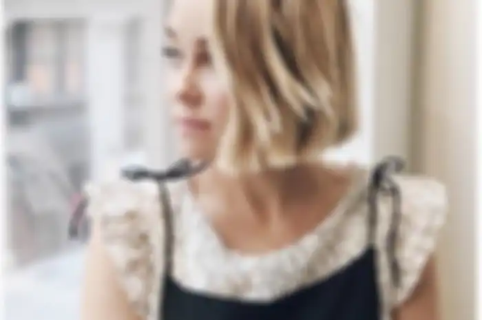 Blonde wavy bob