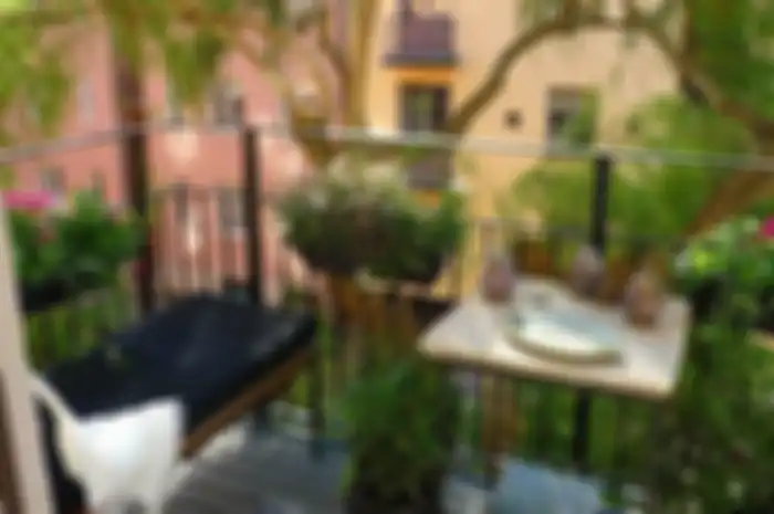 Buat taman di area balkon