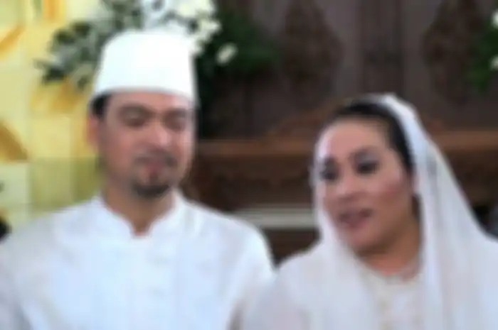Pernikahan Nunung dengan Iyan Sambiran