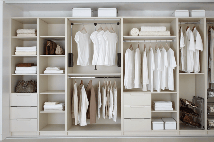 open wardrobe | dok. rowefittedinteriors.co.uk