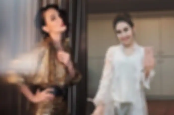 Luna Maya dan Ayu Ting Ting