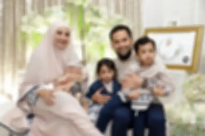 Keluarga Shireen Sungkar dan Teuku Wisnu
